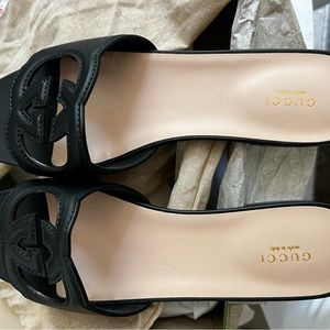 BNIB (NEVER WORN) Gucci Interlocking G Cut-out Slide Sandal